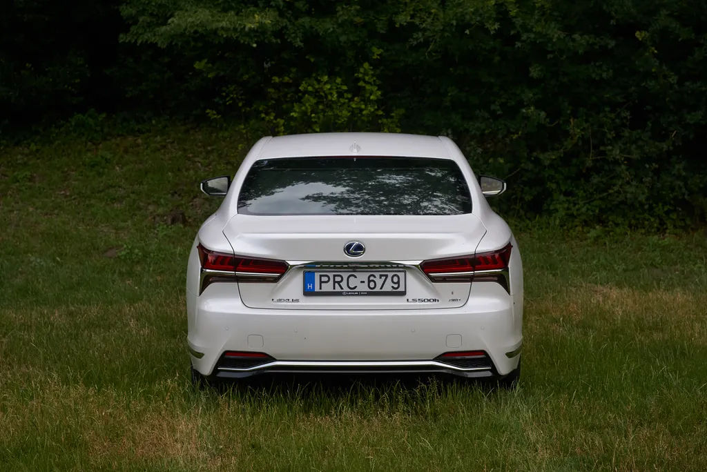 Lexus LS hibrid teszt (2018) 