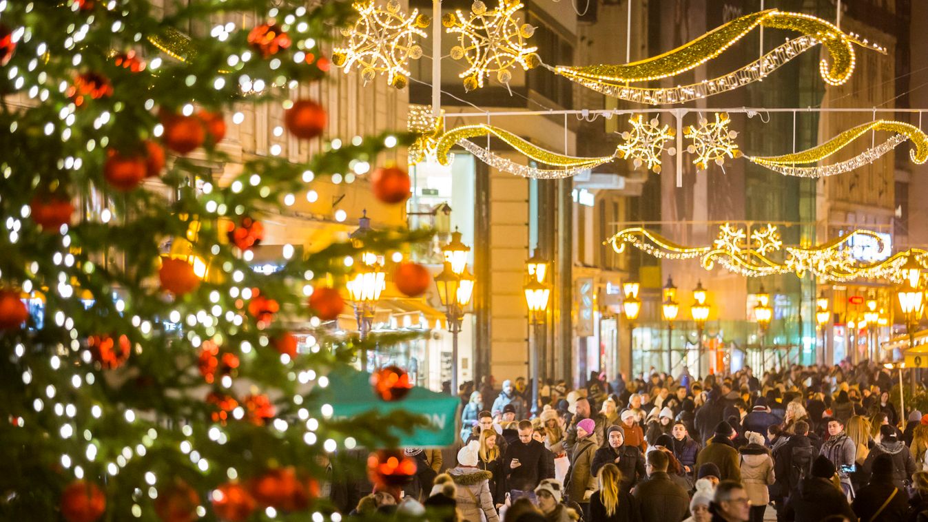 advent díszkivilágítás FOTÓ ÁLTALÁNOS karácsonyi dekoráció tömeg ÜNNEP Váci utca 