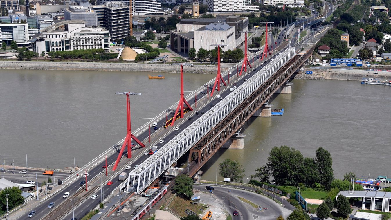 Déli összekötő vasúti híd, Duna-part, építkezés, folyópart, Duna, 2021 
