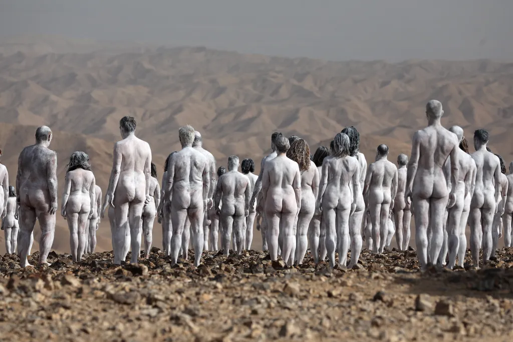 Spencer Tunick, Holt-tenger, meztelen fotózás, környezetvédelem 