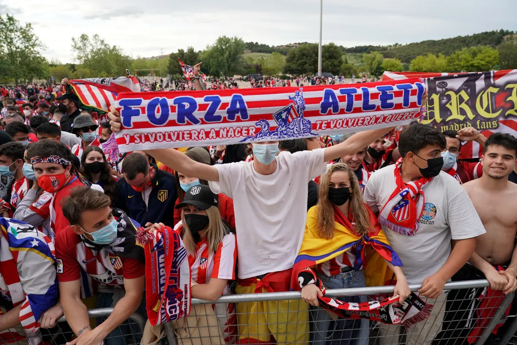 Horizontal, Real Valladolid v Atletico Madrid, labdarúg, bajnoki cím 