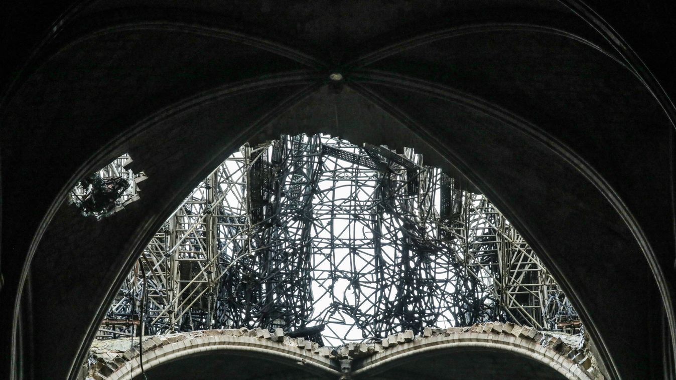 Notre Dame, belső fotók a tűz után, 2019.04.15, 2019.04.16. 