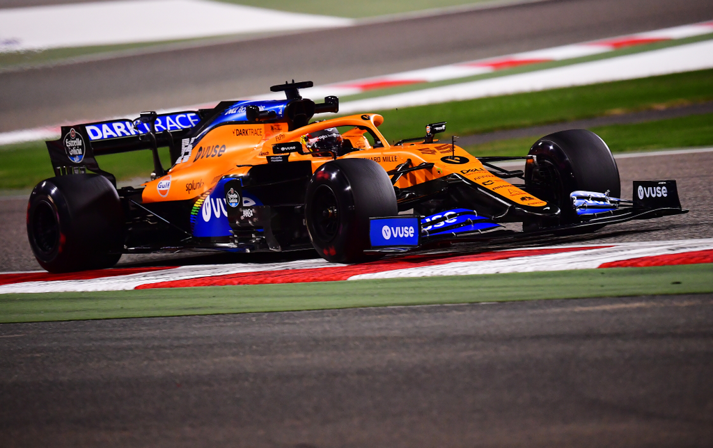 Forma-1, Carlos Sainz, McLaren, Bahreini Nagydíj 2020, péntek 