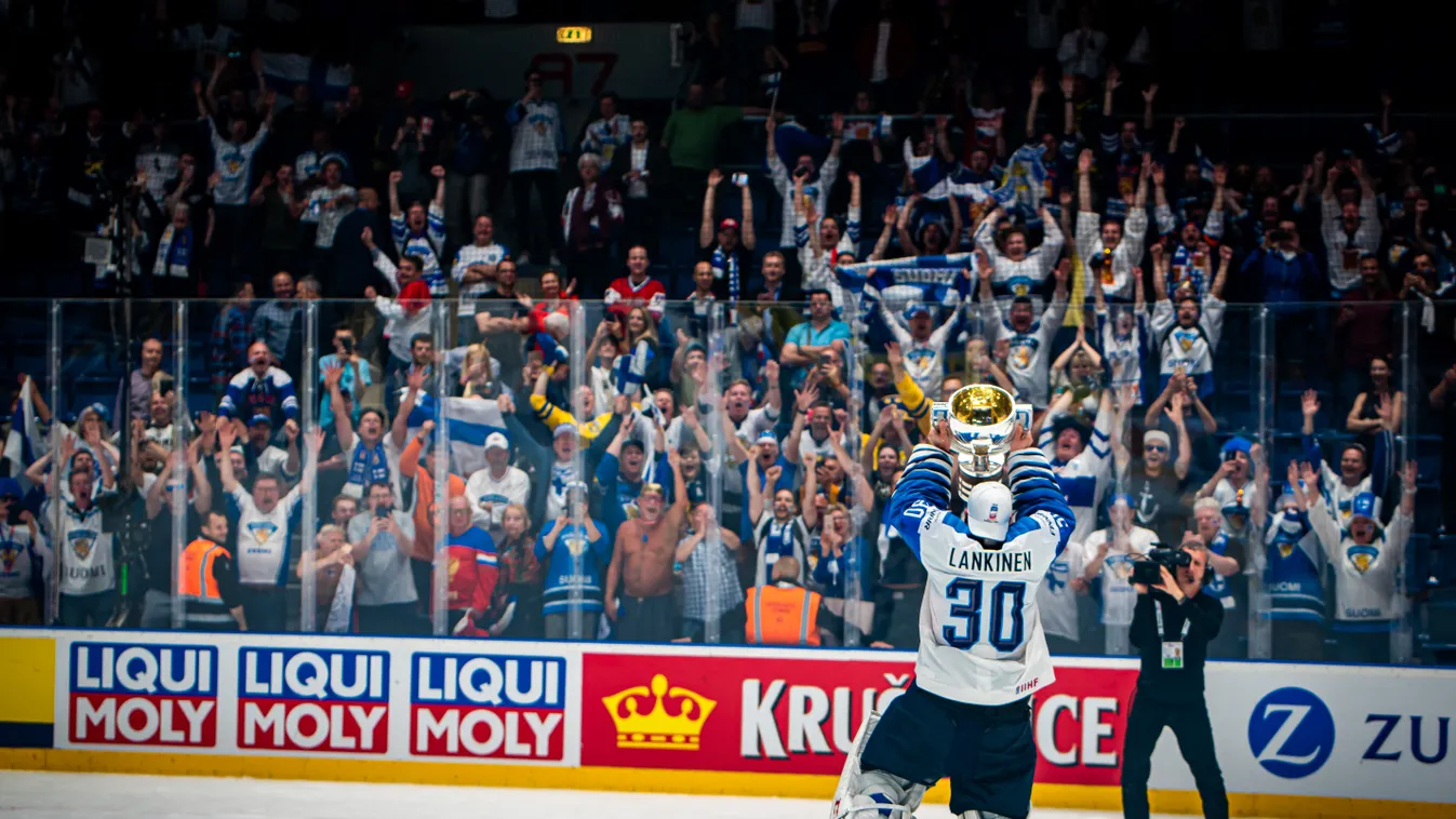 SLOVAKIA - LANKINEN KEVIN OF FINLAND AND TEAM FINLAND CELEBRATE THE WIN OF THE GOLD MEDAL LIFTING THE WORLD CUP WITH THE SUPPORTERS OF FINLAND DURING THE GAME BETWEEN CANADA AND FINLAND FINAL MATCH OF THE 2019 IIHF ICE HOCKEY WORLD CHAMPIONSHIP - MAI 2019