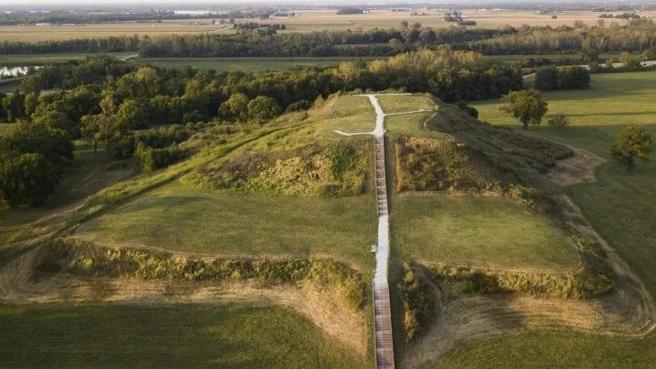 Monks Mound 