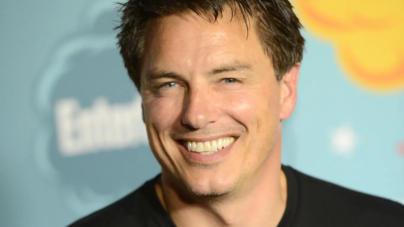 Entertainment Weekly's Annual Comic-Con Celebration - Arrivals GettyImageRank2 Float VERTICAL USA California San Diego Movie ACTOR COMMEMORATION Television Show Film Industry John Barrowman Arts Culture and Entertainment Attending Entertainment Weekly Har