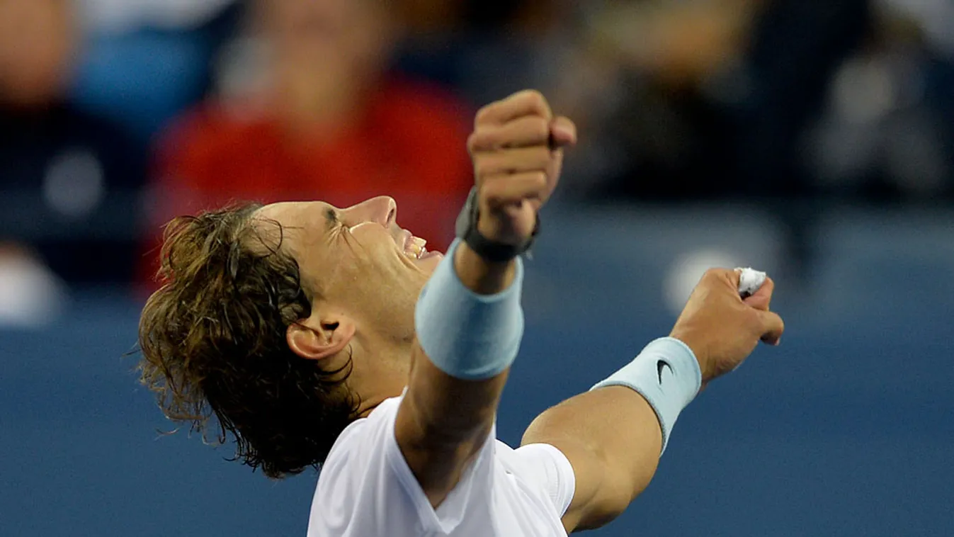 Rafael Nadal örül egy megnyert pontnak az elődöntőben