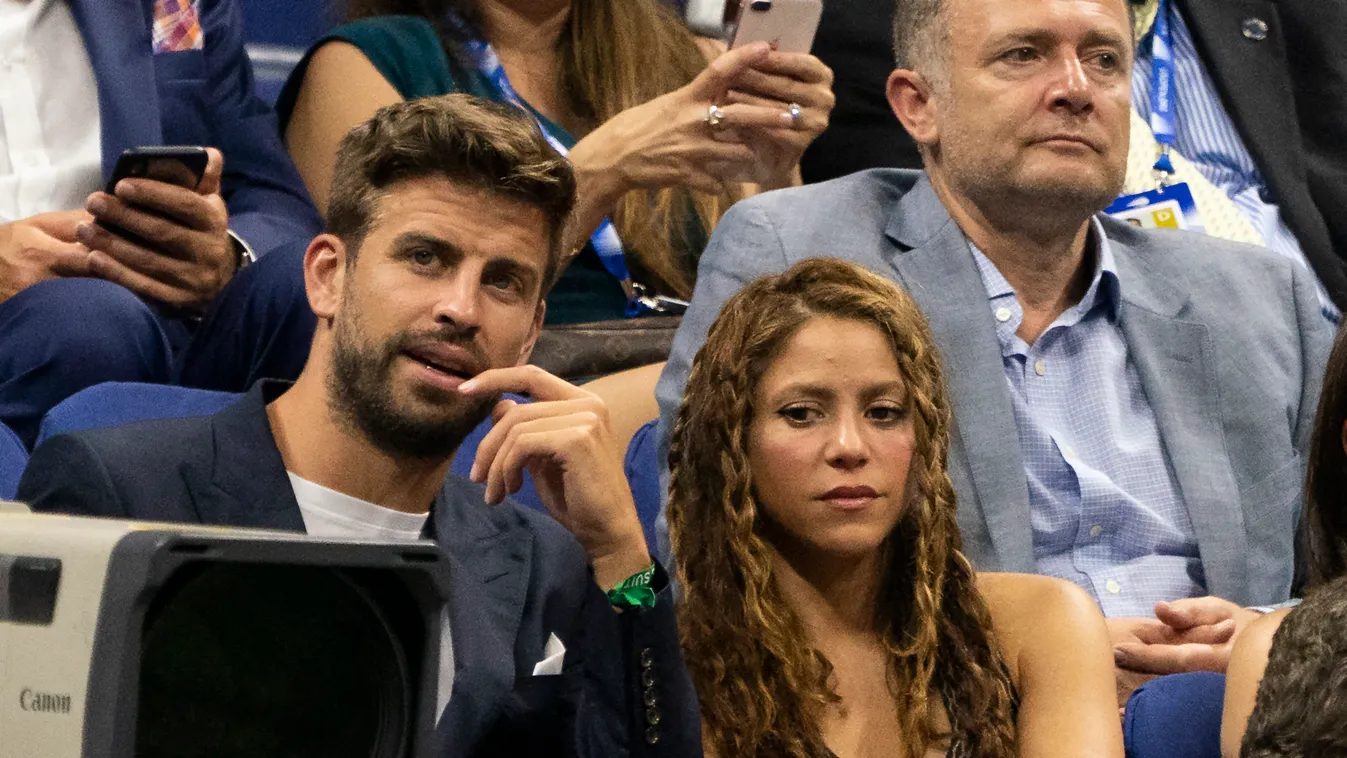 Horizontal COUPLE SIDE BY SIDE CELEBRITY FLUSHING MEADOW TENNIS TOURNAMENT STAND, Gerard Piqué, Shakira 