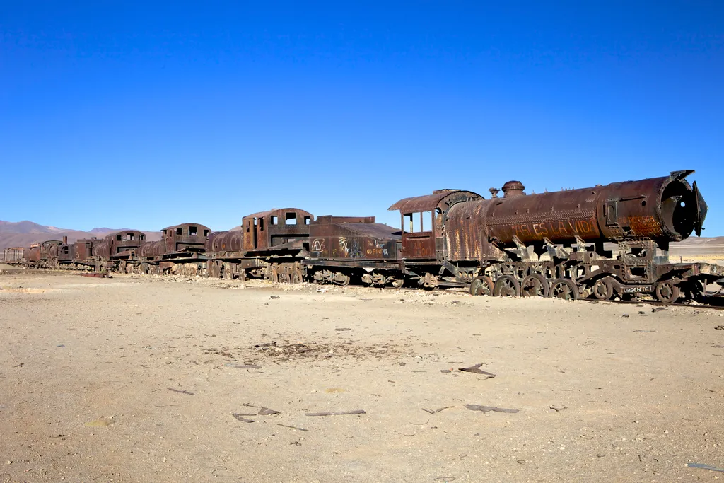 Elhagyatott vonattemető Bolíviában, Uyuni, galéria, 2022 