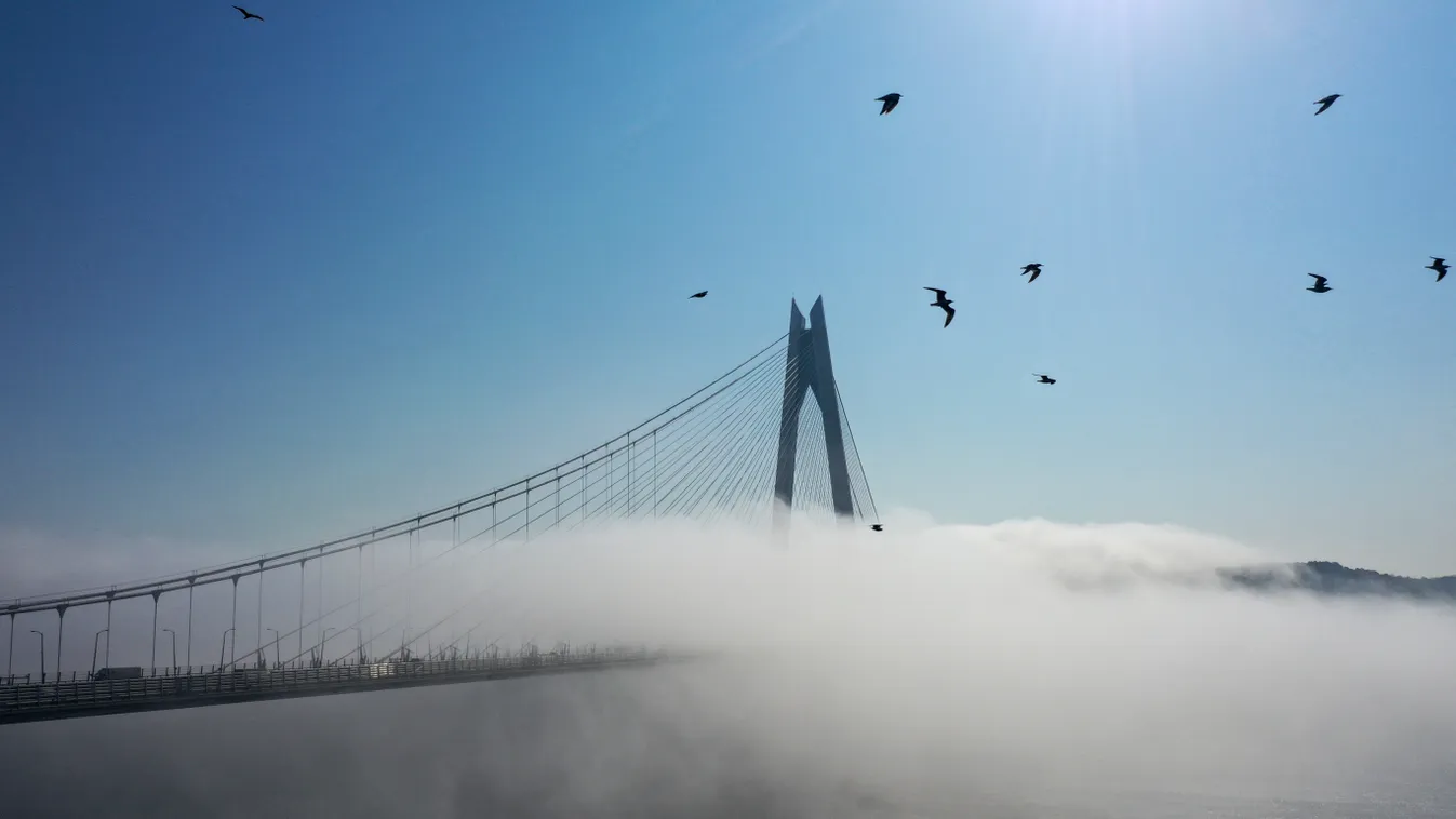 Vitéz Szelim szultán hídról Foggy weather in Istanbul 2022,drone,fog,foggy,Istanbul,march,mist,Turkiye Horizontal 