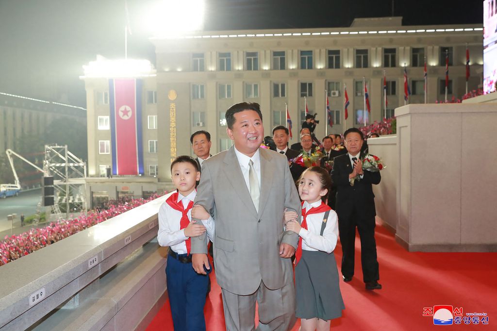 Észak Korea alapításának 73. évfordulója  
 KIM Dzsong Un 
