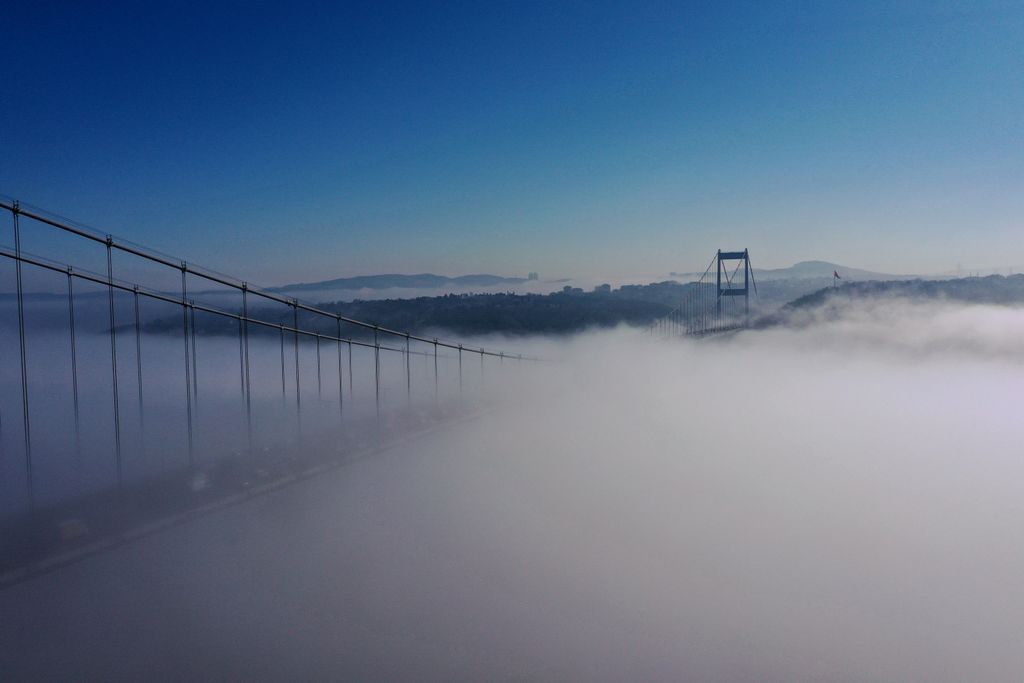 Vitéz Szelim szultán hídról Foggy weather in Istanbul drone,drone,Fatih Sultan Mehmet Bridge,foggy,Istanbul,weather Horizontal 
