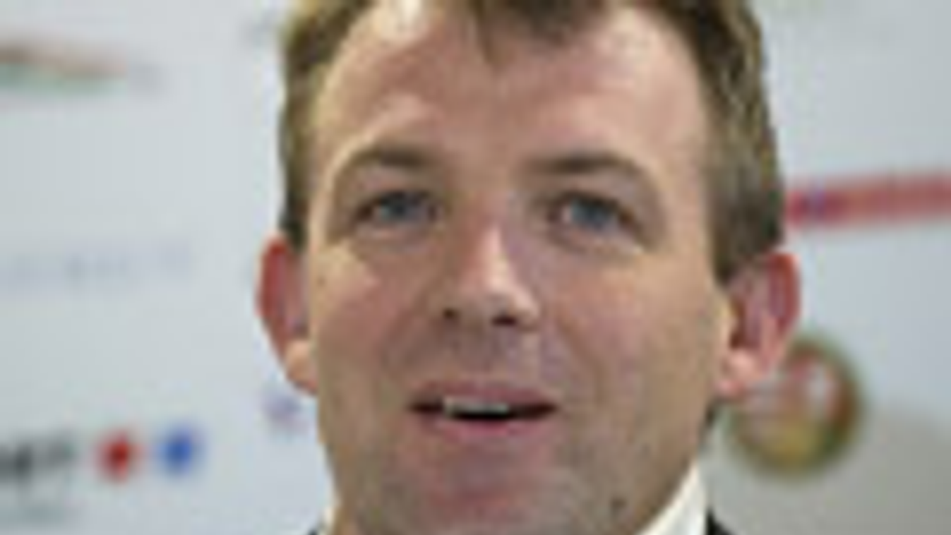Roderick Duchatelet, az Újpest FC belga tulajdonosa sajtótájékoztatót tart 2011. december 5-én