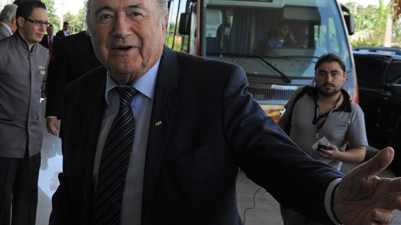 FIFA President Joseph Blatter arrives to a hotel in Luque, near Asuncion, on March 3, 2015. Blatter arrived in Paraguay to take part in the 65th Ordinary Congress of the South American confederation CONMEBOL, to be held on March 4.   AFP PHOTO / NORBERTO 
