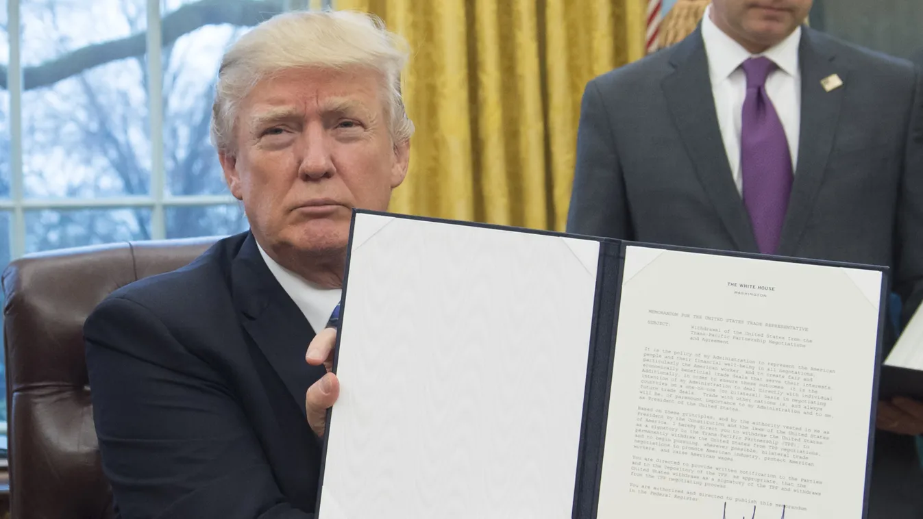 President Donald Trump Signs Executive Orders TOPSHOTS Horizontal 