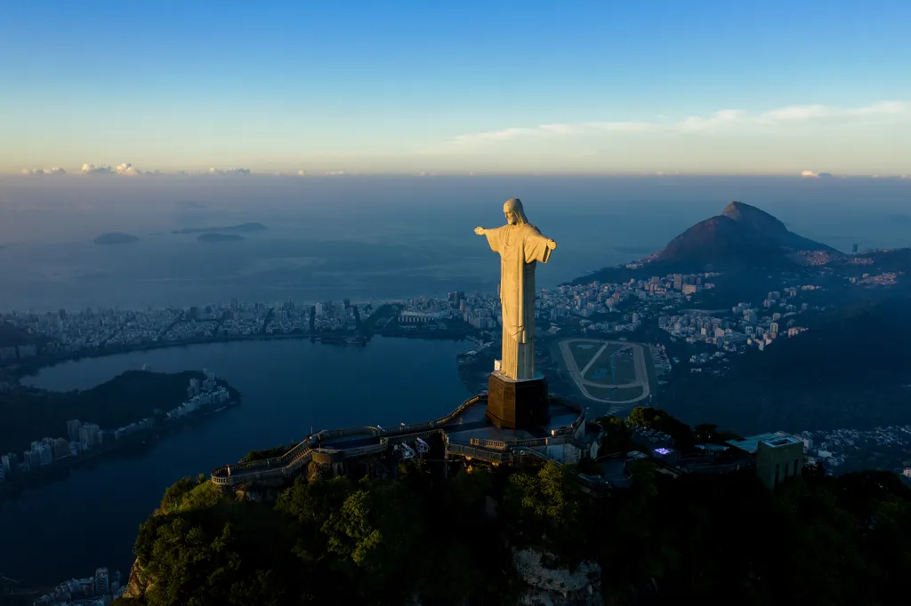 90 éves a Rio de Janeiro.i Megváltó Krisztus Szobra 