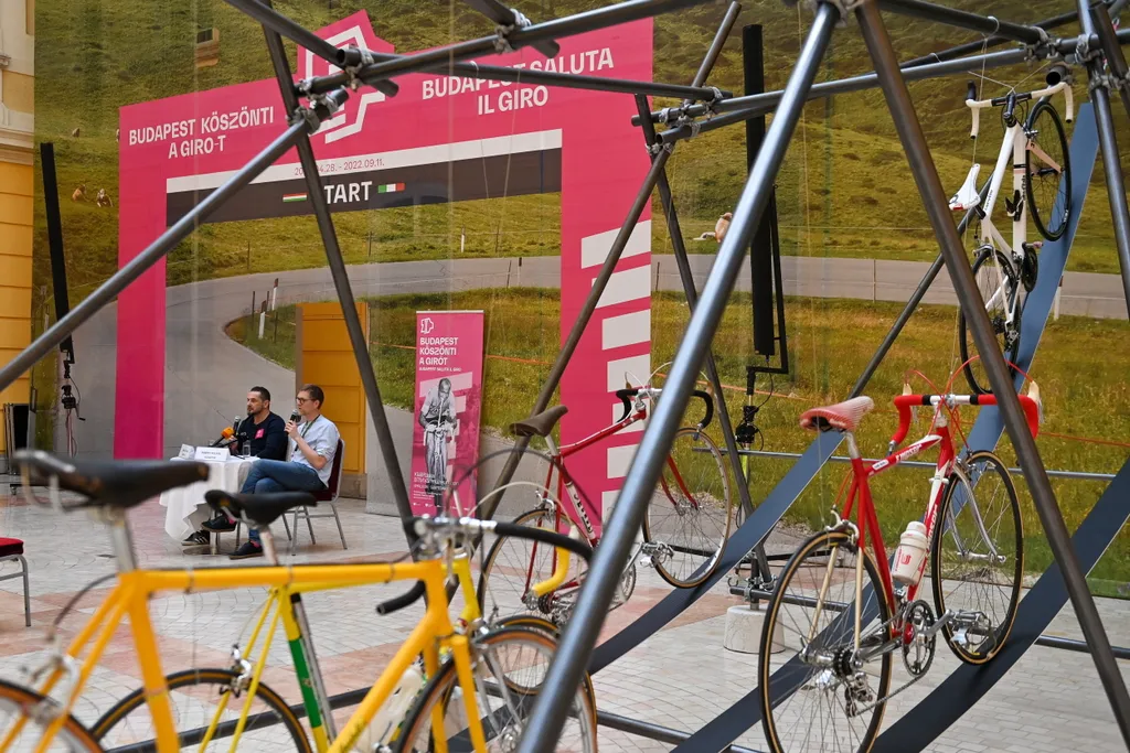 Giro d’Italia – kiállítás a Vármúzeumben 