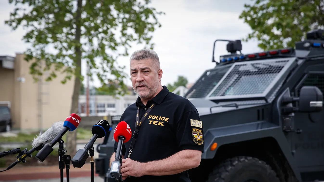 Terrorcselekmény előkészülete miatt vettek őrizetbe egy magát iszlamistának valló magyar férfit, sajtótájékoztató, TEK 2021.06.02. 