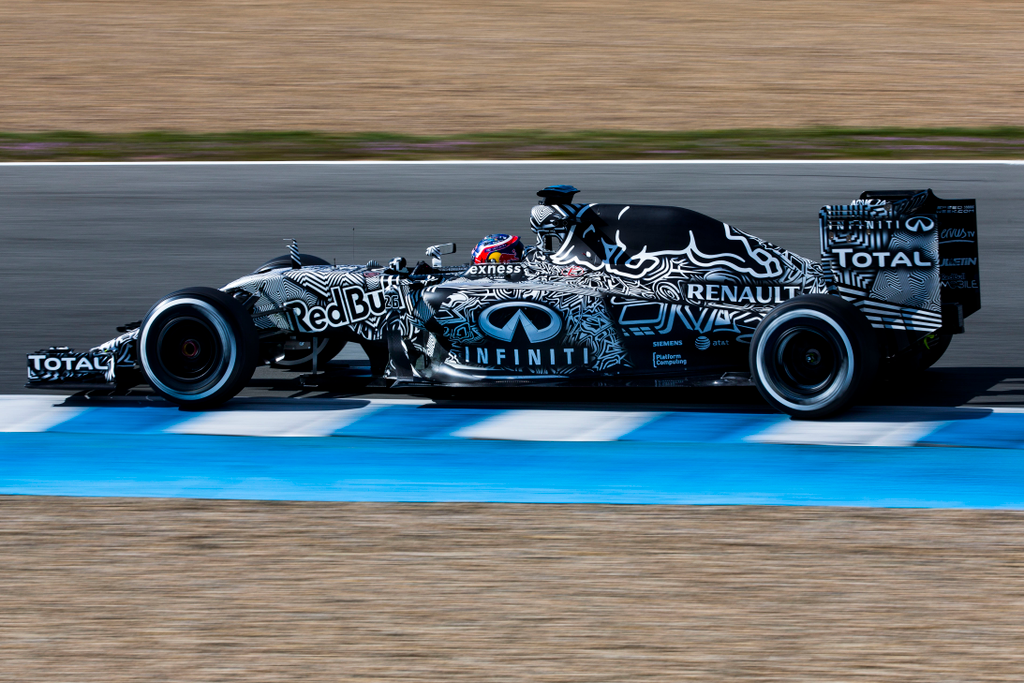 Forma-1, Danyiil Kvjat, Red Bull Racing, Jerez teszt 2015, camobull 