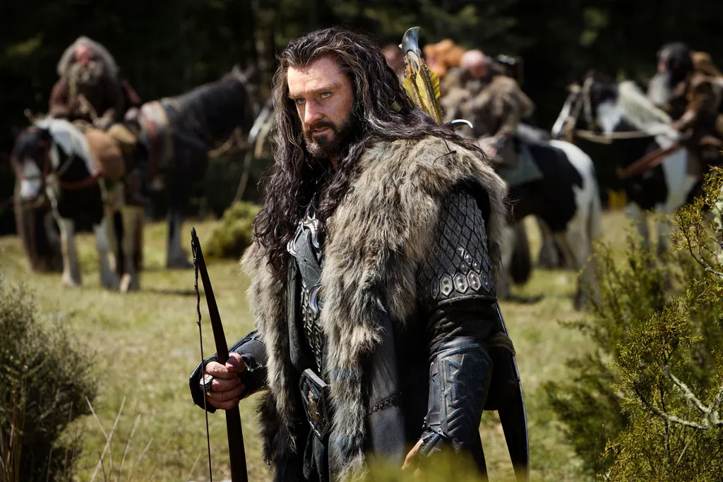 The Hobbit: An Unexpected Journey Cinema heroic fantasy tolkien thorin warrior arc animal skin armour armor Horizontal MAN DWARF BOW FUR BEARD MOUSTACHE 