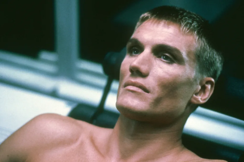 Universal Soldier Cinema movie film still Movie still publicity still Production still action experiment cyborg shirtless 1990s nineties Horizontal FILM PORTRAIT 