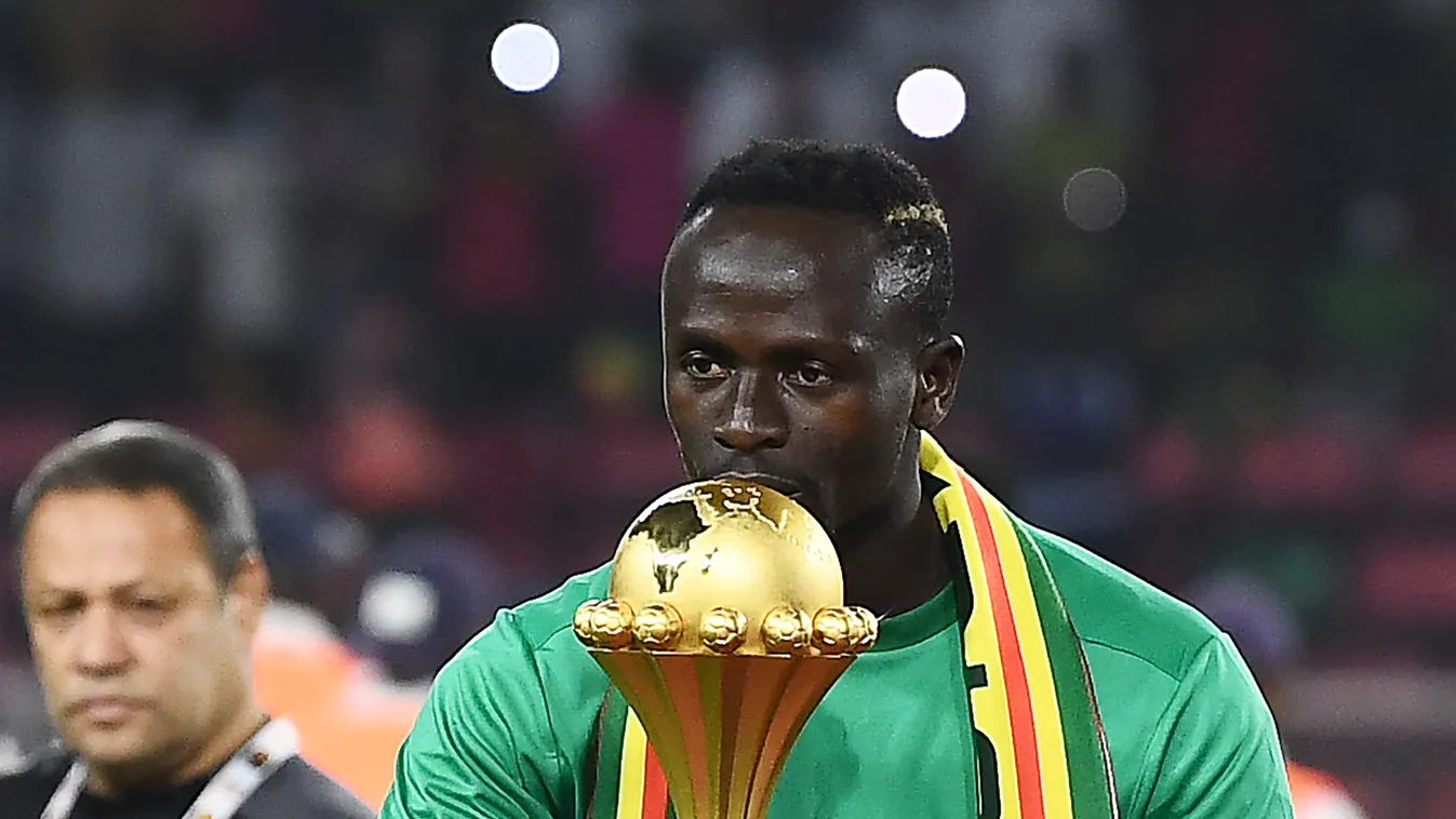 fbl Horizontal, Szenegál, Sadio Mané, Afrika Kupa, trófea 