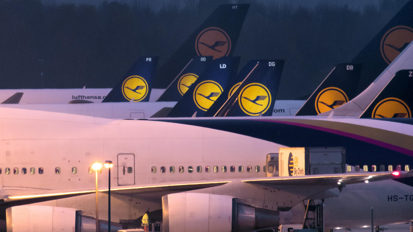 German airline Lufthansa on strike LOGO STRIKE labour cabin crews SQUARE FORMAT 