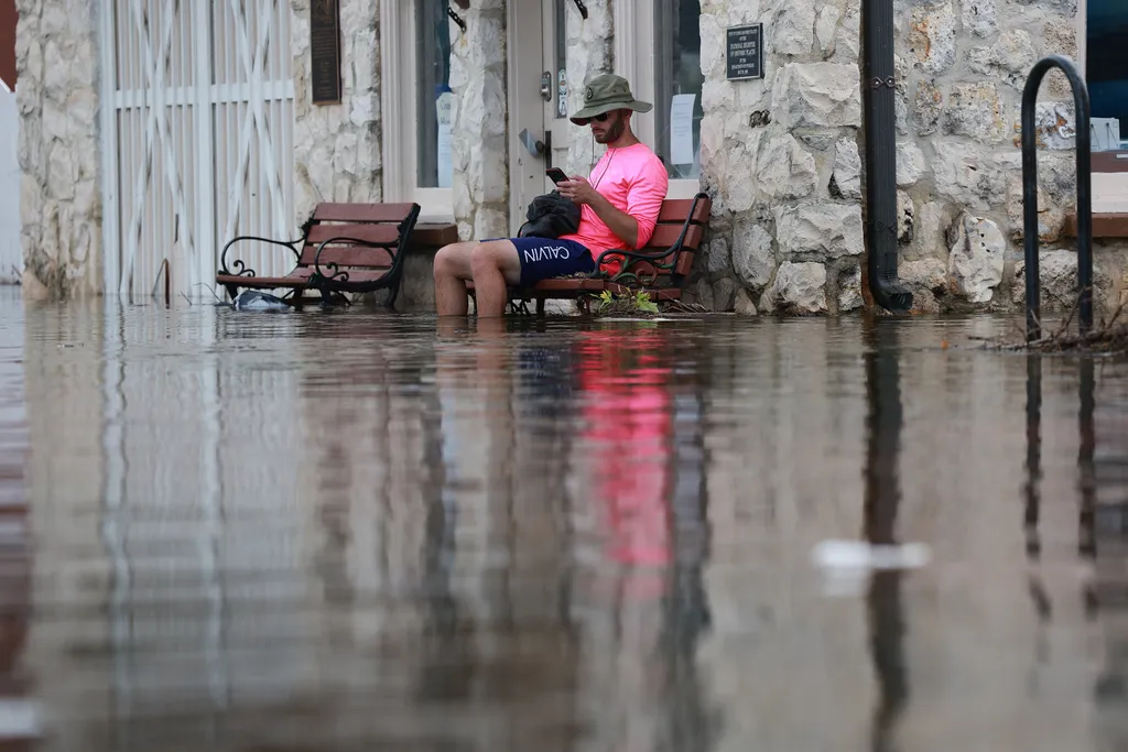 Florida, Idalia hurrikán, időjárás,  - US State Accidents and Disasters Weather Color Image Photography Crystal River, Florida Topix Bestof Crystal River Bestpix Gulf Coast States Extreme Weather Hur 