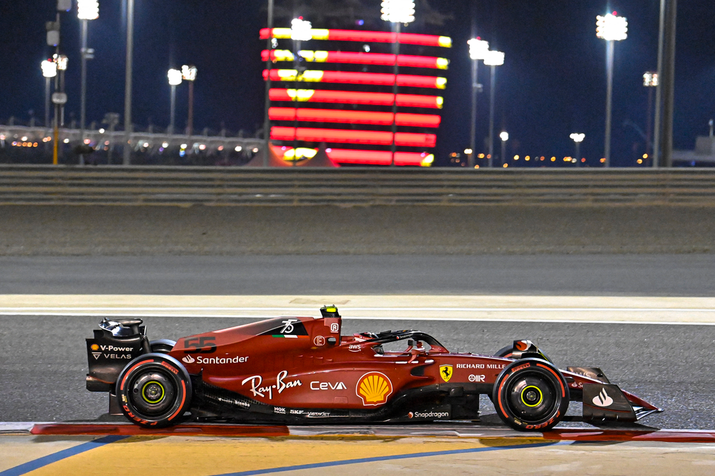 Forma-1, időmérő, Bahreini Nagydíj, Sainz, Ferrari 