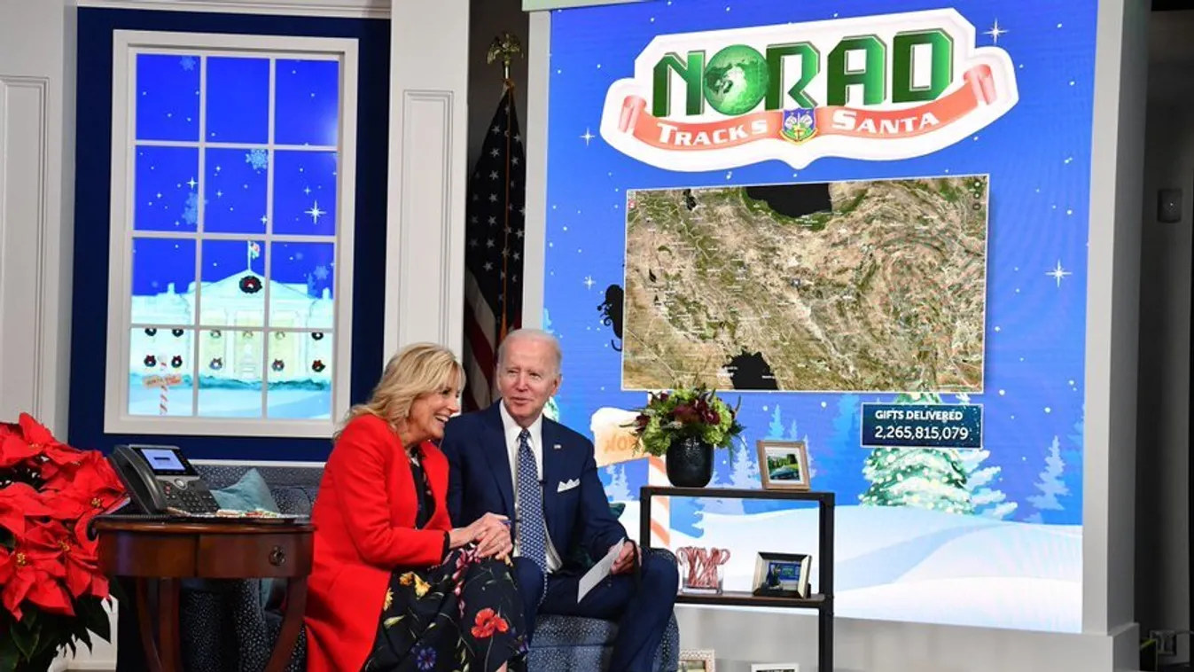 Kép leírása:Biden says ‘I agree’ when dad drops ‘Let’s Go, Brandon’ on NORAD Santa call December 24, 2021 1:48pm Updated Biden says ‘I agree’ when dad drops ‘Let’s Go, Brandon’ on NORAD Santa call 