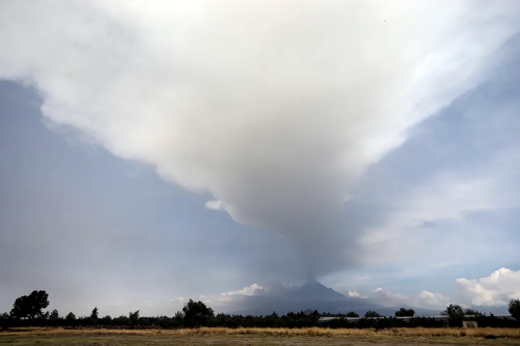 Popocatepetl, vulkán, tűzhányó, aktivitás, Mexikó, Popocatépetl 