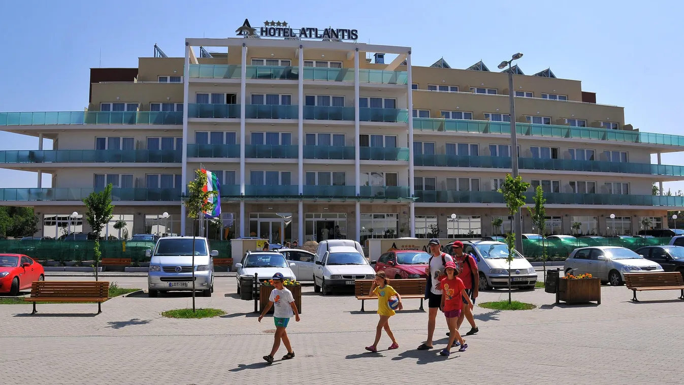 szálloda forgalom hotel szállás Hajdúszoboszló Hotel Atlantis 