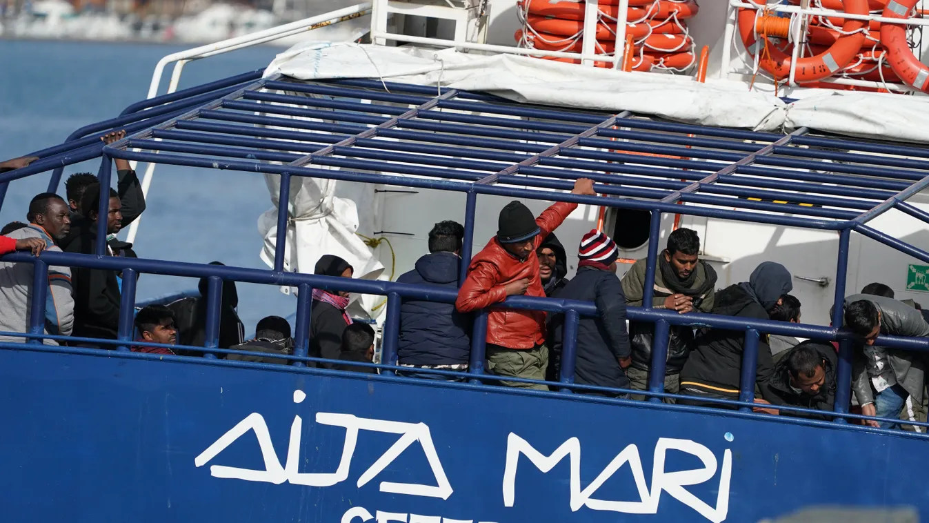 a spanyol Salvamento Marítimo Humanitario NGO Aita Mari nevű hajója 