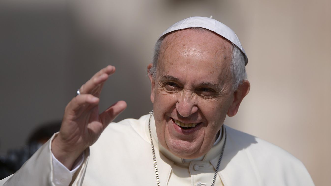 News, Nem tévézik és pizzára vágyik - Így él Ferenc pápa 