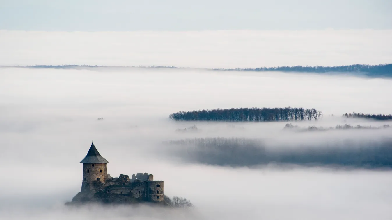 reggeli köd  ÉPÜLET FOTÓ FOTÓTÉMA IDŐJÁRÁS köd ködös tájkép vár 
