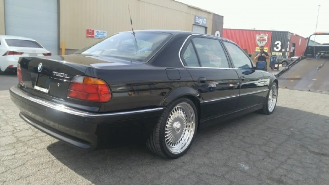 BMW 750iL
Tupac 