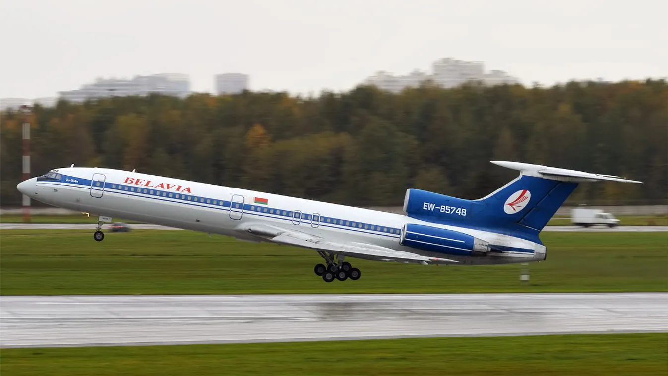 Belavia Tupoljev Tu-154 