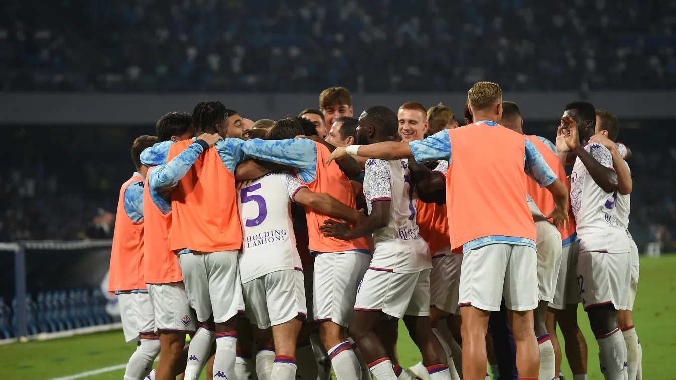 SSC Napoli v ACF Fiorentina - Serie A TIM Players of ACF Fiorentina celebrate SSC Napoli ACF Fiorentina Stadio Diego Armando Maradona Serie A TIM Calcio Match - Sport General News Sports Pilka nozna Futbol Serie A Fussball italien foreignfootball Club Soc