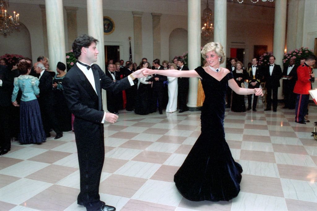 John Travolta, Diana hercegnő, tánc, kínos, 