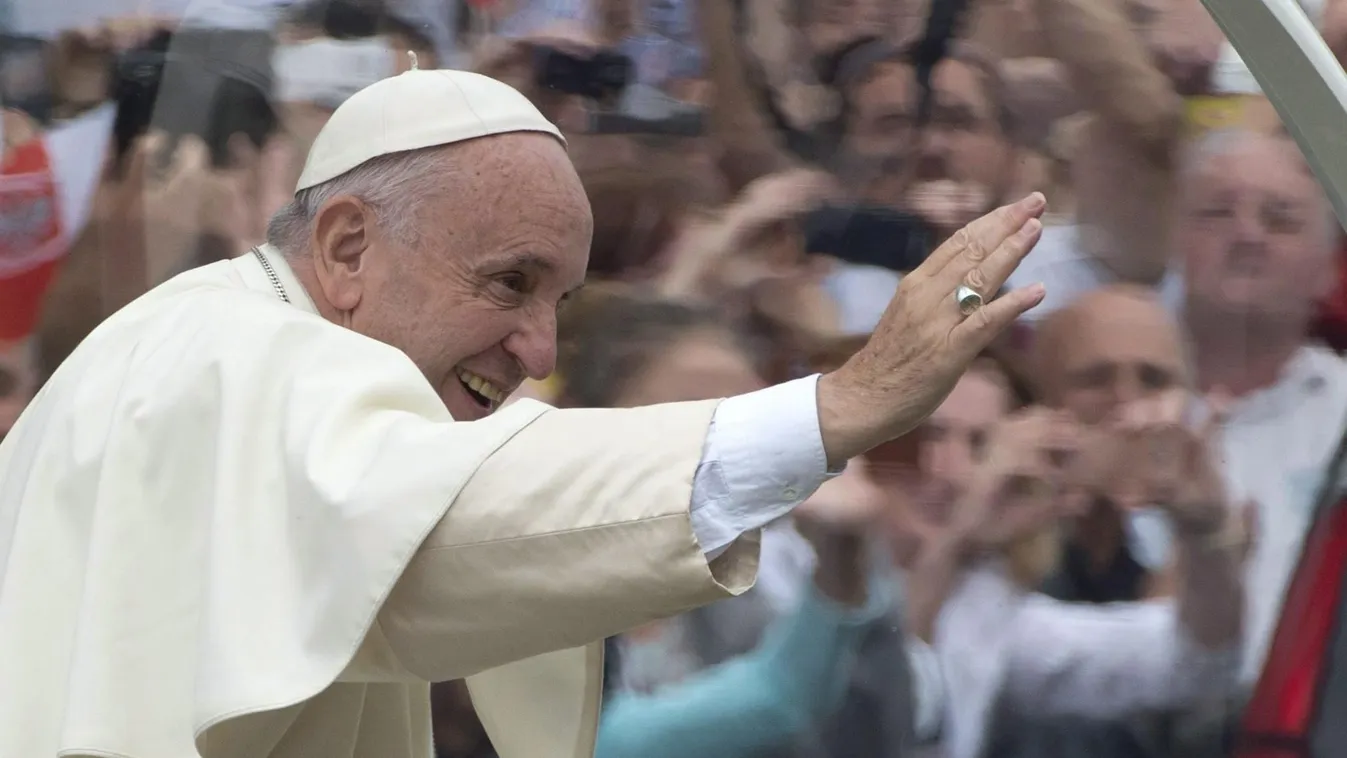 FERENC pápa egyházi vezető FOTÓ FOTÓTÉMA integet Közéleti személyiség foglalkozása pápa profilból SZEMÉLY 