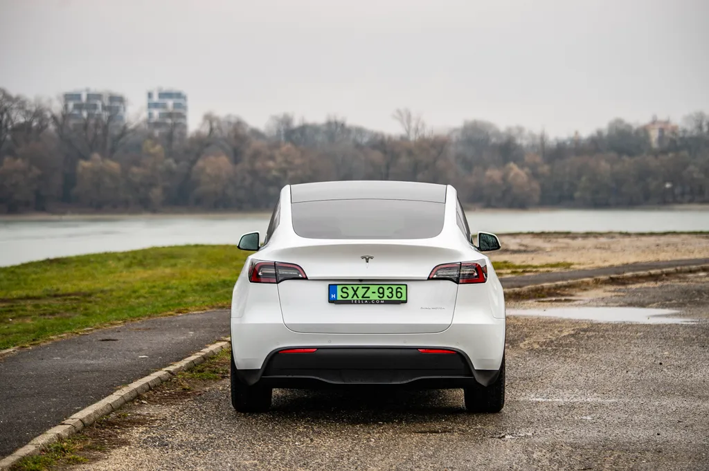 Tesla Model Y, tesla, autó, bemutató, teszt 