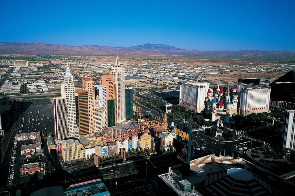 Las Vegas története AERIAL AMERICA EXCALIBUR HOSTELRY LAS VEGAS LODGING NEVADA NEW YORK NEW YORK NEW YORK-NEW YORK PANORAMA TOWN UNITED STATES USA Horizontal AERIAL VIEW CITY HOTEL NORTH AMERICA 