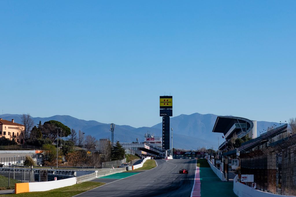 Forma-1, Sebastian Vettel, Ferrari, Barcelona teszt 4. nap, célegyenes 