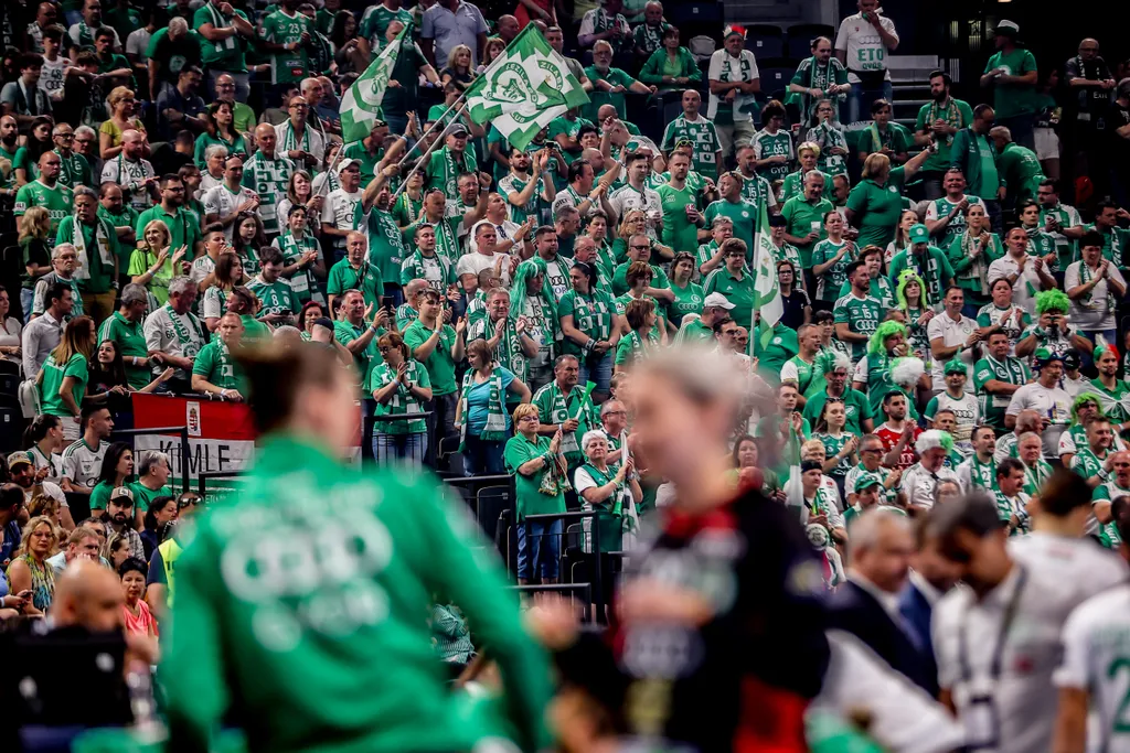 női kézilabda BL Final Four Budapest, MVM Dome, női kézilabda, Bajnokok Ligája négyes döntő, 2023, EHF FINAL4 WOMEN 2023, Győr, győri szurkolók, Győri Audi ETO KC–Vipers Kristiansand, 