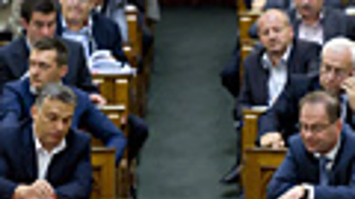 parlament, országgyűlés, őszi ülésszak, összefoglaló cikkhez, Orbán Viktor; Navracsics Tibor