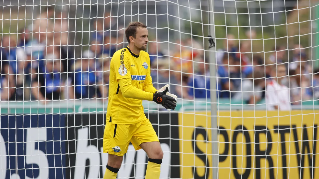 FC Einheit Wernigerode - SC Paderborn 07 Sports soccer DFB Cup Leopold Zingerle Horizontal, Leopold Zingerle 