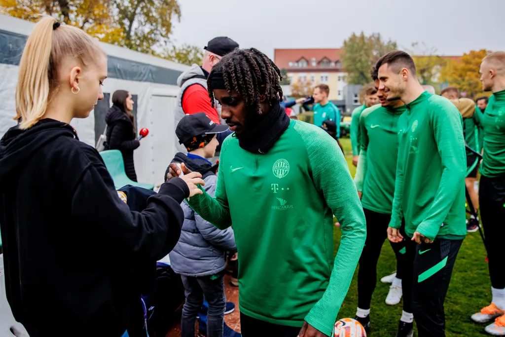 Ments Életet Közhasznú Alapítvány, találkozó, Fradi, Ferencváros, gyerek, gyerekek, futball, labdarúgás, közönség 