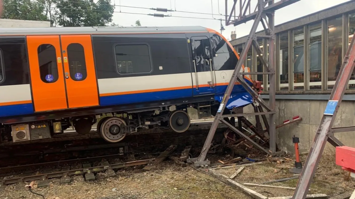 vonat baleset london 