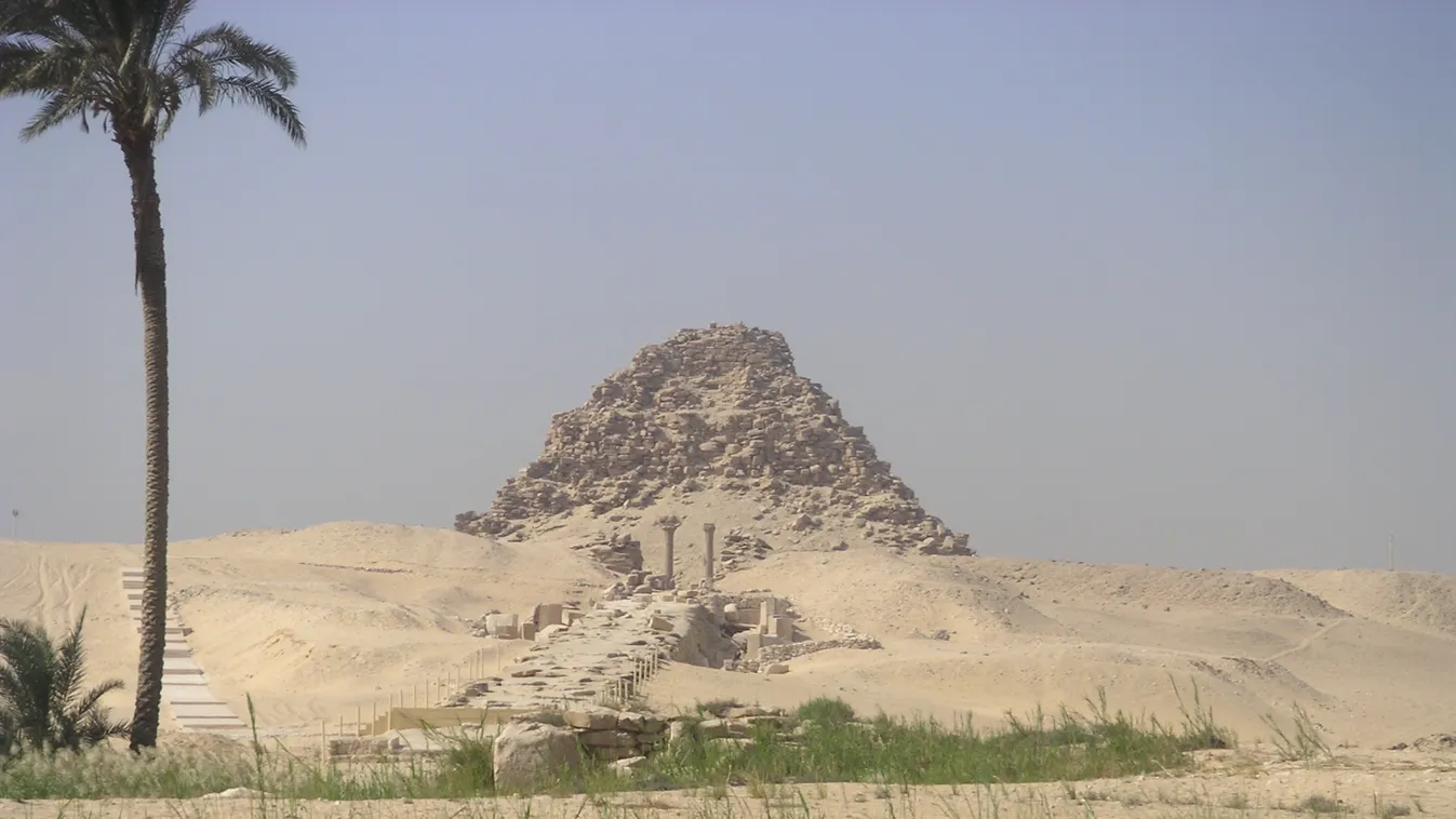 Szahuré-piramis 
