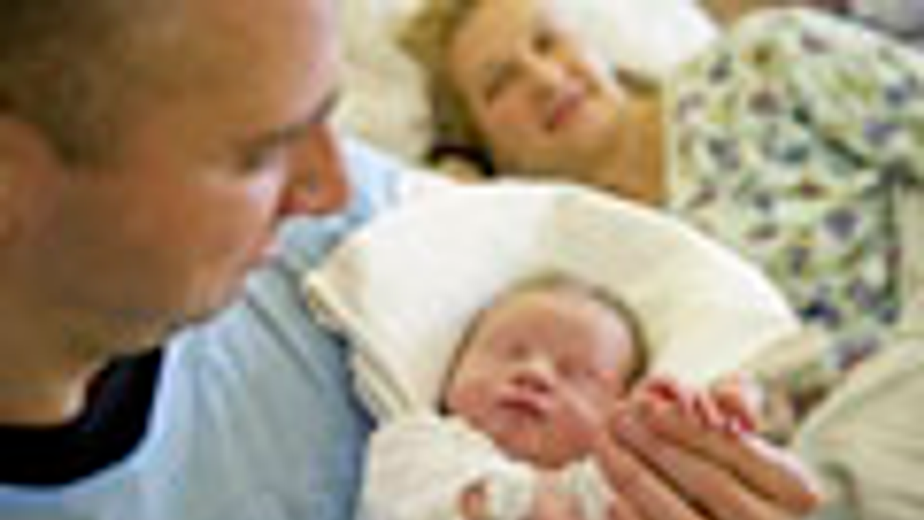 újszülött, babakötvény, baba, csecsemő, Az ország idei első újszülöttje 2012 